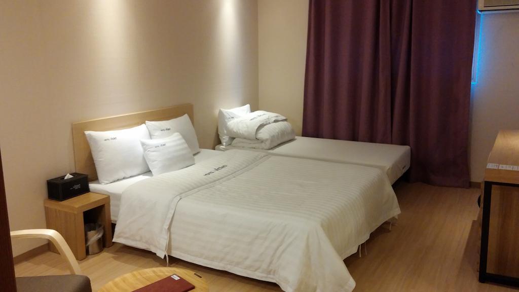 Hotel Violet Goyang Quarto foto